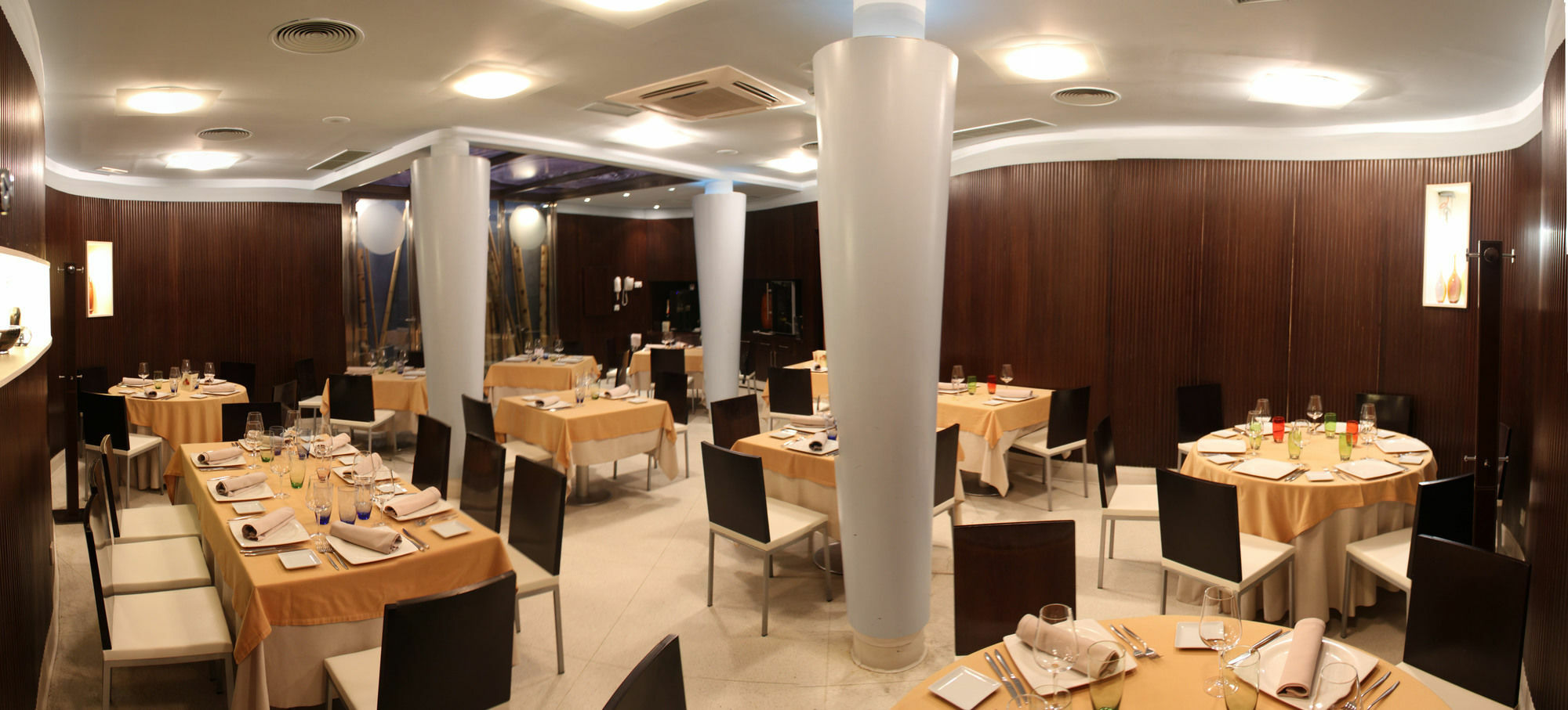 莱昂 阿尔班尼旅馆酒店 外观 照片